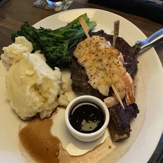 20 oz. Bone-In Rib Eye