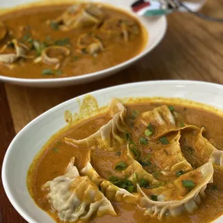Tikka masala veg momo