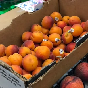 a box of peaches