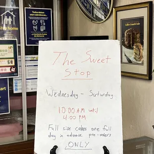 Awww, I wanted to get a full size cake but gotta pre-order it :(