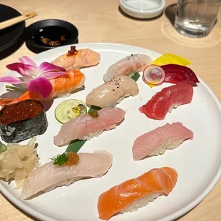 Omakasa Sushi Sampler