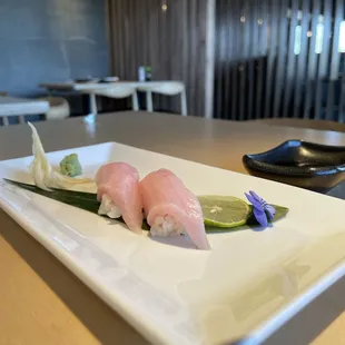 Yellowtail nigiri