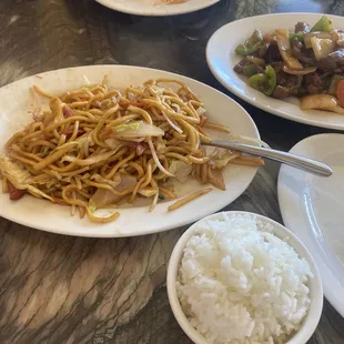 K5. Barbecued Pork Chow Mein
