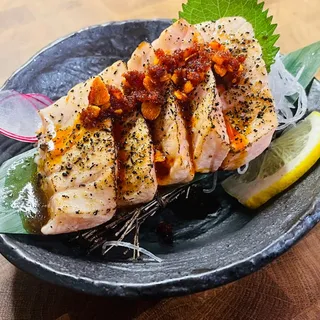 Peppered Salmon Sashimi/ ペッパーサーモン刺身