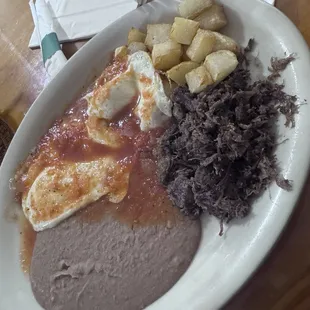 Huevos con carne (barbacoa)