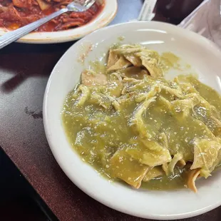 Chilaquiles verdes y rojos.