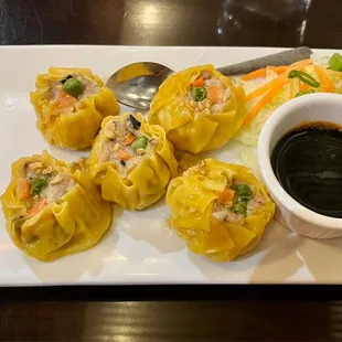 Steamed dumplings