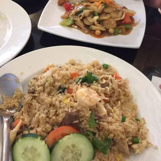 Yaya's Combination Platter