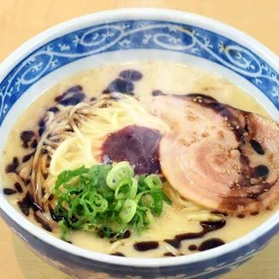 Tonkotsu Ramen is now renewed!
#japanese　#restaurant #japaneserestaurant #ramen #sushi #teishoku #udon
#tonkatsu #japanesecurry
