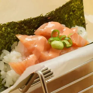 Spicy Salmon that grabs your heart