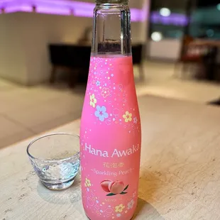 Hana Awaka Sparkling Peach Sake