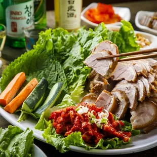 족발 Jok Bal-Korean Braised Pork Trotters