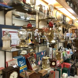 Tons of specialty antique clocks THAT WORK!