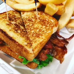BLT Sandwich with steak fries