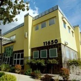 Fishers Office Suites at 11650 Lantern Road, Fishers, Indiana.  Across the street from FDR! Just park in our parking garage!