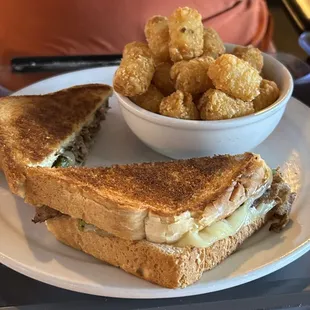 Philly cheesesteak with tater tots