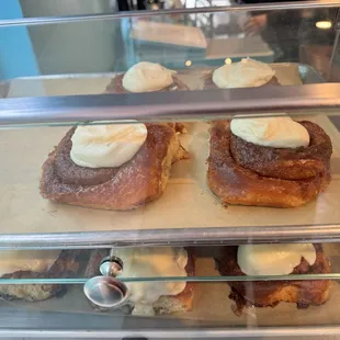 Cinnamon roll $6