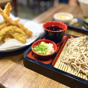 Soba noodles with tempura (summer only)