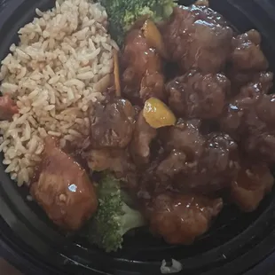 Orange chicken lunch combo