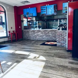 the inside of a fast food restaurant