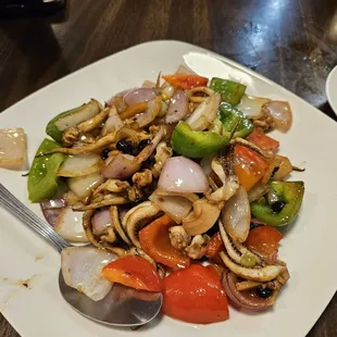 Black bean and pepper stir fried with shredded squid