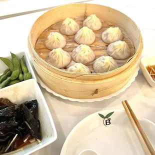 Xiao Long Bao, Woodear with Chinese Yam with Cloud Ear Fungus in Aged Vinegar, and complimentary edamame.