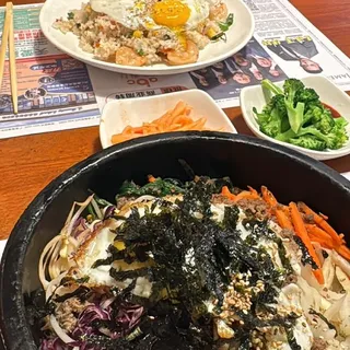 Stone Pot Bi Bim Bap