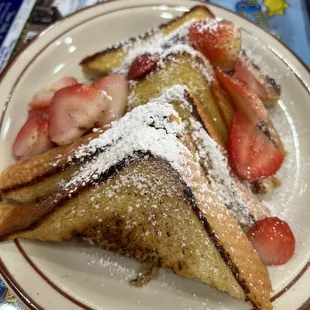 French toast w/ strawberries