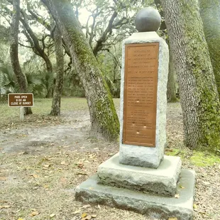 Marker/ dedication