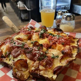 Rectangle pie (pepperoni)