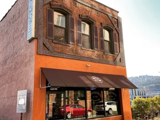 Sanremo’s Pizza & Bar