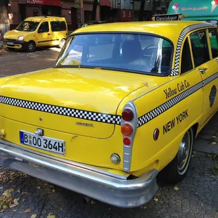 Looking for a fast ride? Call +1(833)341-5885 to book your Yellow Cab! Swift, always at your service!