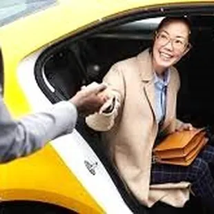 Catch a ride with Yellow Cab? Call +1(833)341-5885 for taxi booking and customer service. Swift, reliable, and at your service!