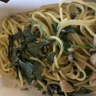 Chicken Alfredo Pizza