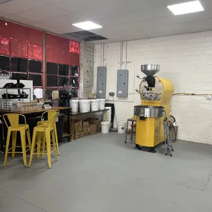 Diedrich IR12 Roaster. 
It&apos;s a good one! ha