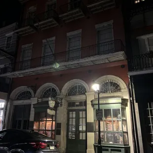 The 1st Pharmacy in America