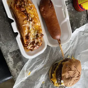 Chili cheese dog, Corndogs and cheese Hamburger