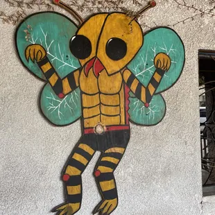 Buzz buzz, yellow jacket