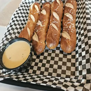 Pretzels with cheese