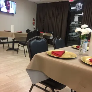 interior of the dining area, we mistakenly went to the takeout side first. judging by previous reviews it was the old dining area maybe.