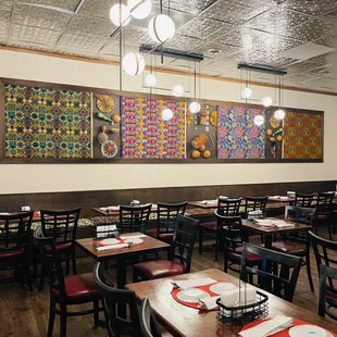Dining room with vibrant decor