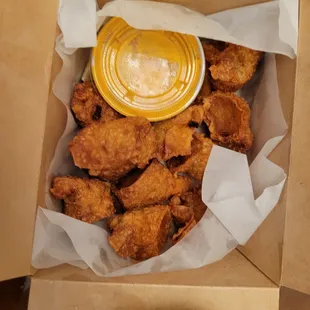 batagor (fried wonton-like dish, good appetizer choice!)