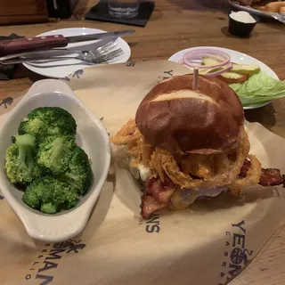 Bond Burger