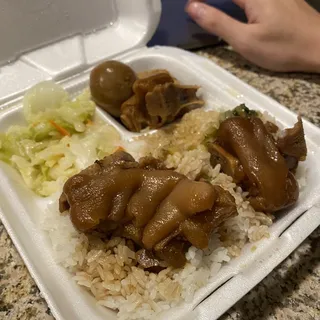 D11. Stew Pork Feet Rice Combo Meal