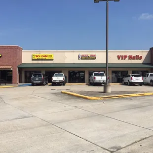 the outside of the restaurant