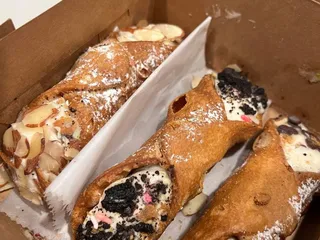 Cannoli & Co