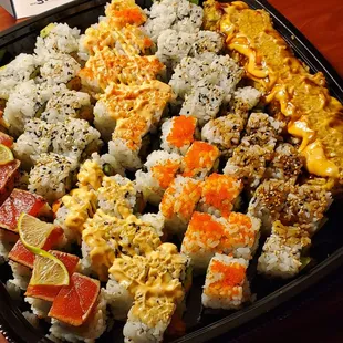 Sushi Platter: spicy tuna, spicy salmon, BBQ eel, Oregon salmon, crab salad, california, Salem, shot gun (66 pcs)