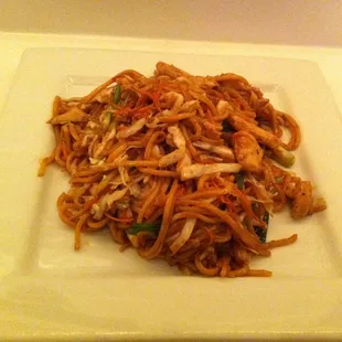 Yaki Soba Chicken Entree