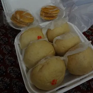 Mmm! Pork buns!