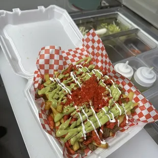 Hands down the best taco truck I've been to in a long while!food was on point and very nice people !